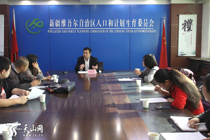 新疆人口和计划生育_人口与计划生育手抄报(3)